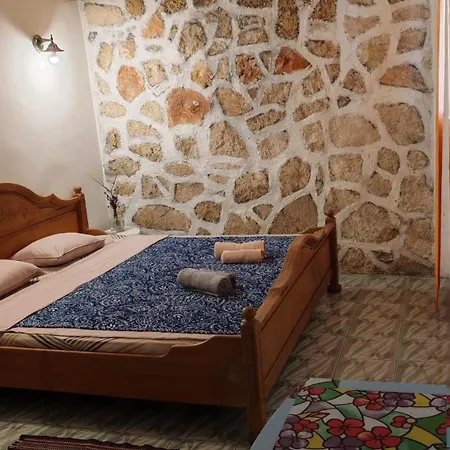 Casutadinvama Vama Veche